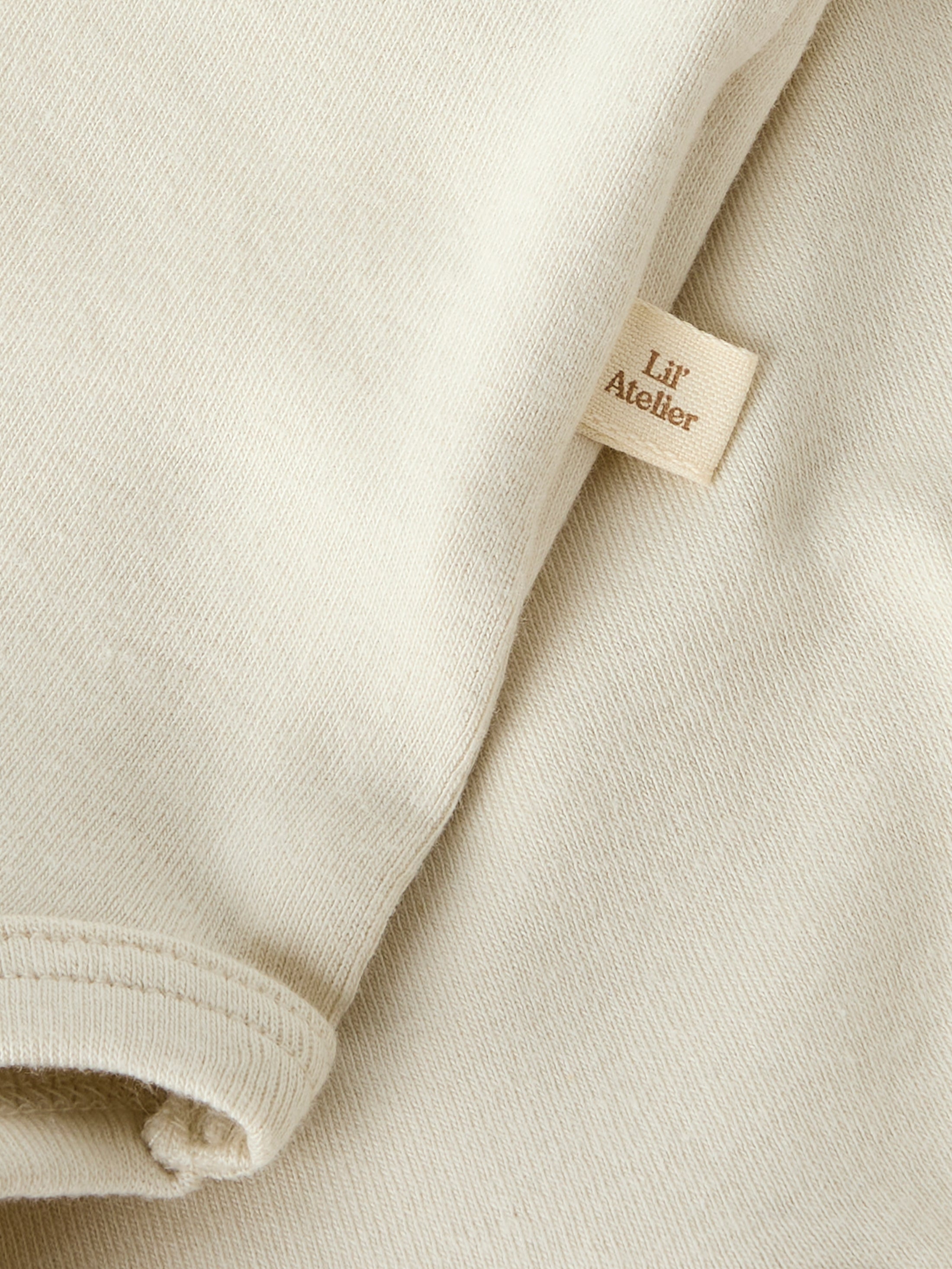 Lil` Atelier Fundo Lup Body
