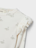 Load image into Gallery viewer, Lil´ Atelier Gavo Eko Ls Slim Top  - Swan
